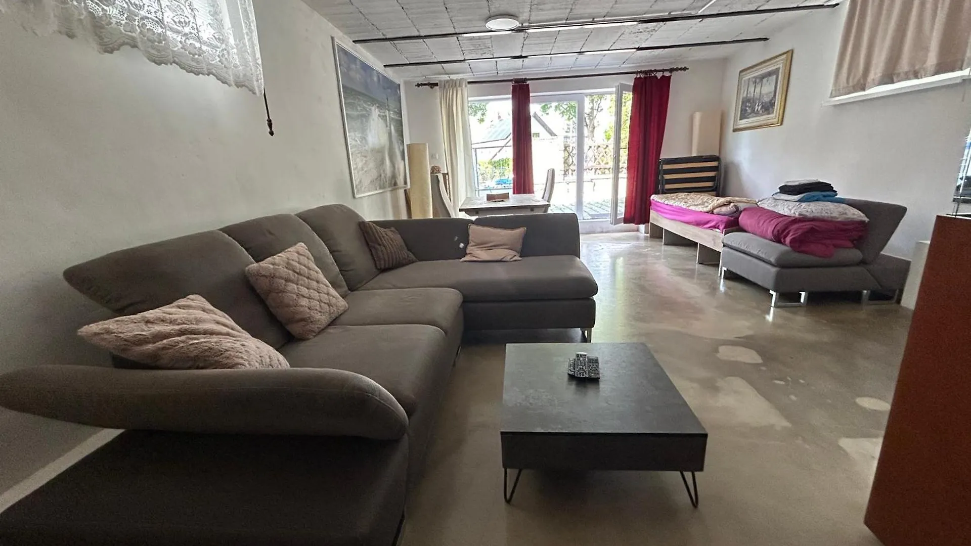 Homestay Private Room With Terrace And Separate Entrance - Shared Bathroom &Kitchen Berlin